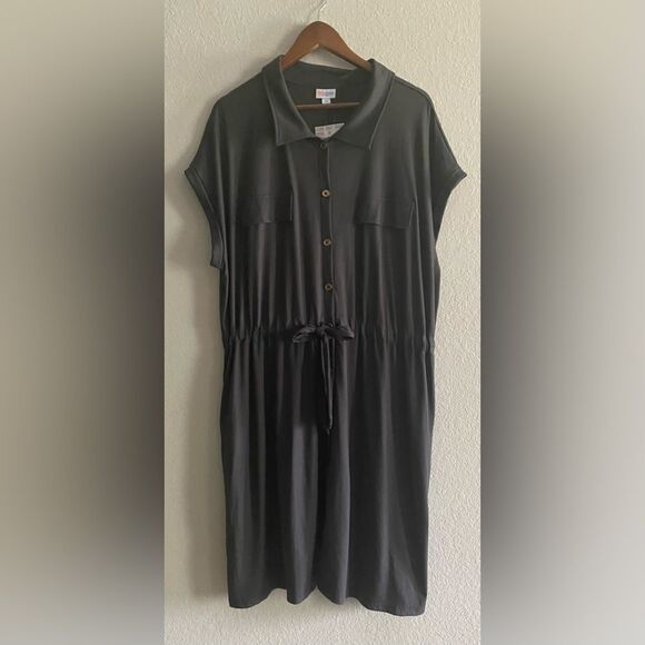 NWT Women Plus LulaRoe Gray Ribbed Stacie Shirt Short Sleeve Dress 2X 2XL 22-24 - Picture 2 of 6